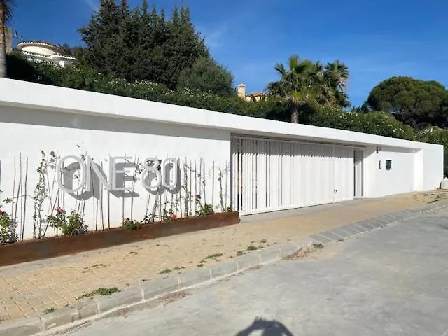 Apartment One80 In Estepona